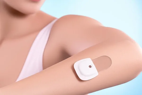 Glýukoza ölçeýjisinden CGM-e geçmelimi? (Üznüksiz glýukoza gözegçisi)