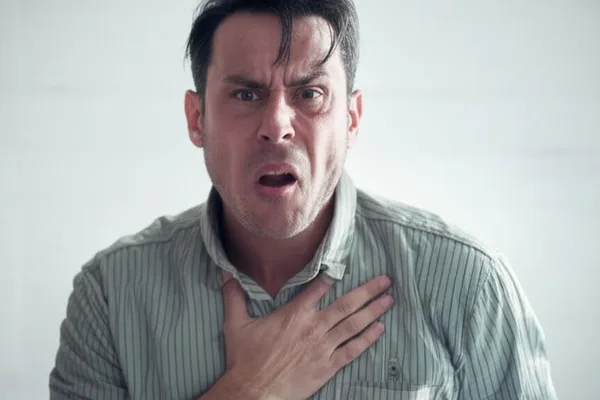 ඇඟේ සීනි අඩු වීම (Hypoglycemia) සහ හිතේ කලබල ගතිය (Anxiety) අතර සම්බන්ධය මොකක්ද?