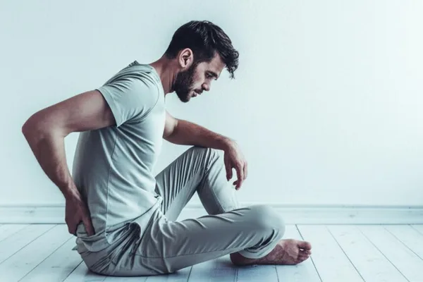 Naha anjeun ogé ngalaman nyeri sareng kaku anu ngajantenkeun hésé pikeun ngajaga tulang tonggong anjeun tetep lempeng? Hayu urang ngobrol ngeunaan Ankylosing Spondylitis (AS)!