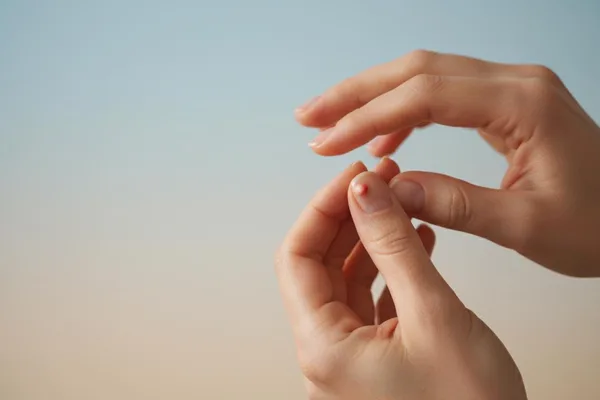 آیا ستاسو په بدن کې دا ټوټې د ګوتو نښې دي؟ (ګوټ ټوفي)