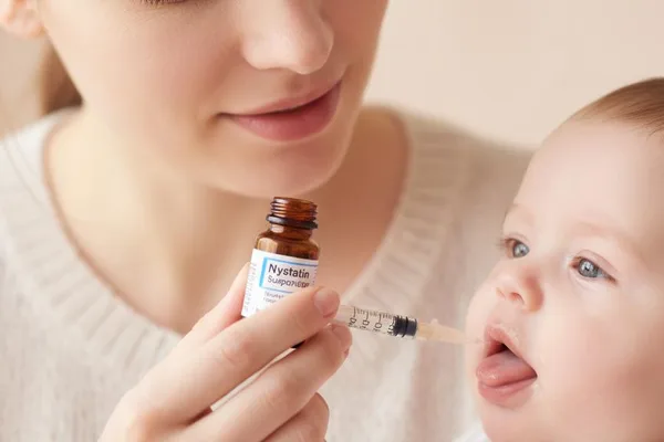 Loosst eis méi iwwer Nystatin Suspension léieren, e Medikament dat fir d'Behandlung vun Drosselkraut benotzt gëtt.