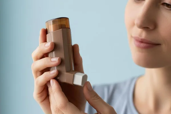 Naon anu anjeun kedah terang ngeunaan Fluticasone Inhaler (MDI) pikeun ngontrol asma