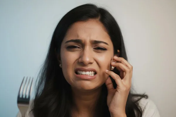 Naon nyeri beungeut anu teu kaampeuh ieu? (Neuralgia Trigeminal)