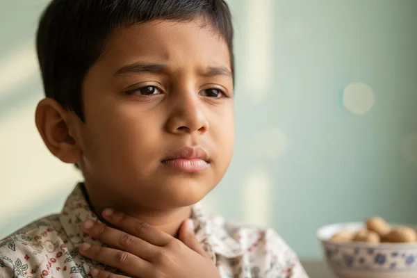 රටකජු කෑවම ඇඟට අමාරුද? අපි මේ රටකජු ආසාත්මිකතාව (Peanut Allergy) ගැන කතා කරමු!
