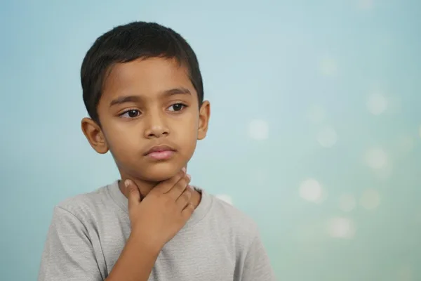 ඔයාටත් උගුරේ ටොන්සිල් අමාරුව නිතර හැදෙනවද? (Tonsillitis) ගැන හරියටම දැනගමු!