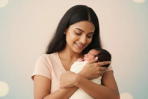 අලුත් අම්මෙක් තාත්තෙක් විදියට ඔයා දැනගන්නම ඕන දේවල් (Newborn Care Guide for First-Time Parents): අපි කතා කරමු!