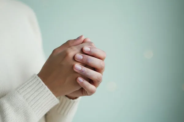 Verursaacht d'Keelt purpurroude Flecken op Ärer Haut? Loosst eis méi iwwer Chilblain Lupus léieren.