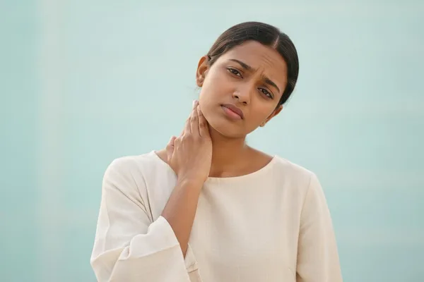 ඇඟේ මස්පිඬු තද වෙලා, ගැට ගැහිලා වගේ වේදනාවක්ද? අපි මේ (Myofascial Release Therapy) ගැන කතා කරමු!