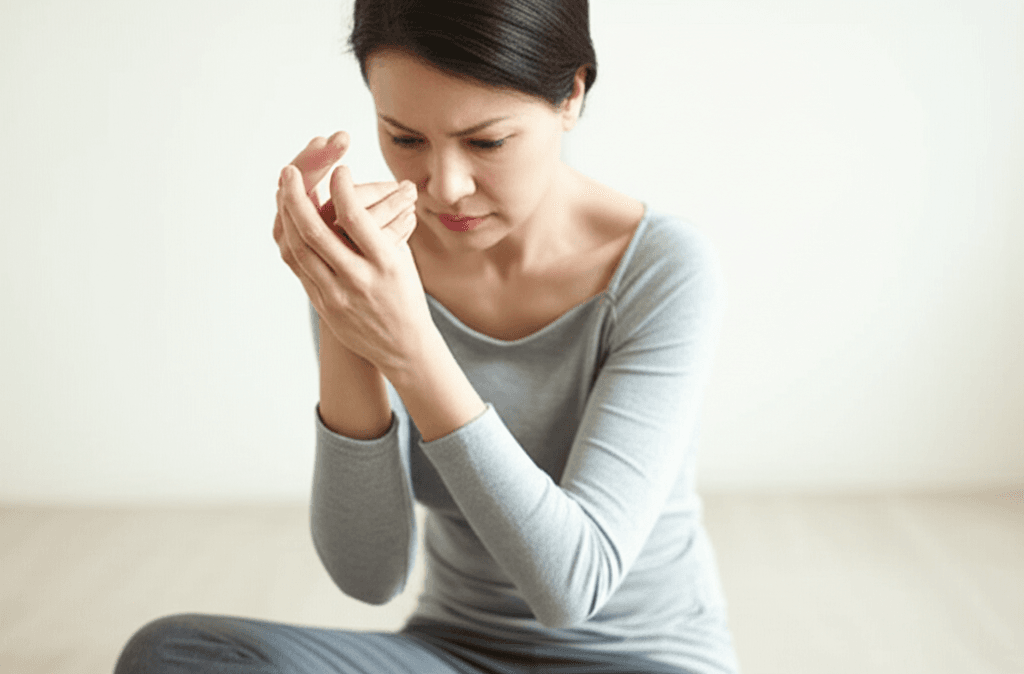 ඔයාගෙත් කණ්ඩරා (Tendons) වල වේදනාවක්ද? අපි ටෙන්ඩිනෝසිස් (Tendinosis) ගැන කතා කරමු!