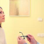Optometrist කෙනෙක් කියන්නේ කවුද? Ophthalmologist සහ Optician අතර වෙනස සරල සිංහලෙන් (Optometrist Meaning in Sinhala)