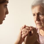 Persoana iubită are Alzheimer? Află despre tratamentele care pot ajuta la gestionarea simptomelor (boala Alzheimer)