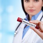 ඔයාගේ ලේ රිපෝට් එකේ Hematocrit (HCT / PCV) අගය කියන්නේ මොකක්ද? අඩු වැඩි වීමට හේතු සහ රෝග ලක්ෂණ (Hematocrit Blood Test)