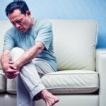 Urolige ben om natten? En guide til symptomer på Restless Legs Syndrome