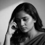 बिना स्पष्ट कारण के होने वाला दर्द: क्या यह सचमुच संभव है और इसका इलाज क्या है?